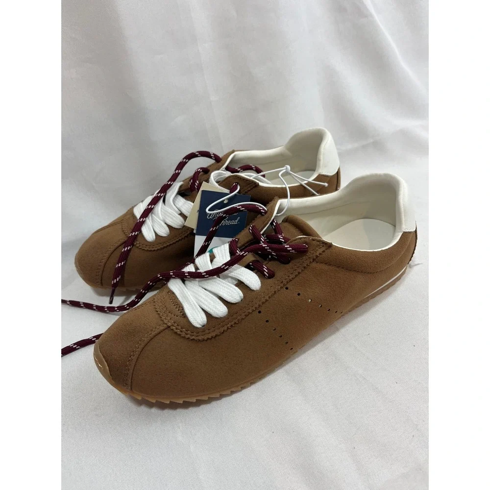 Universal Thread Womens Brown Suede Like Sneakers Low Top Gum Sole Size 8 NWT